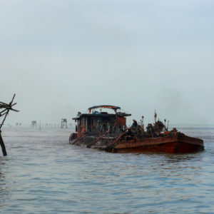 Hai Phong clears clam farming area without compensation, and hundreds of households complain